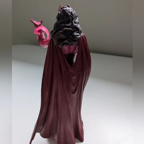 Scarlet Witch – Marvel Legends Loose Figure (Family Matters 3-Pack) - Picture 2 of 3